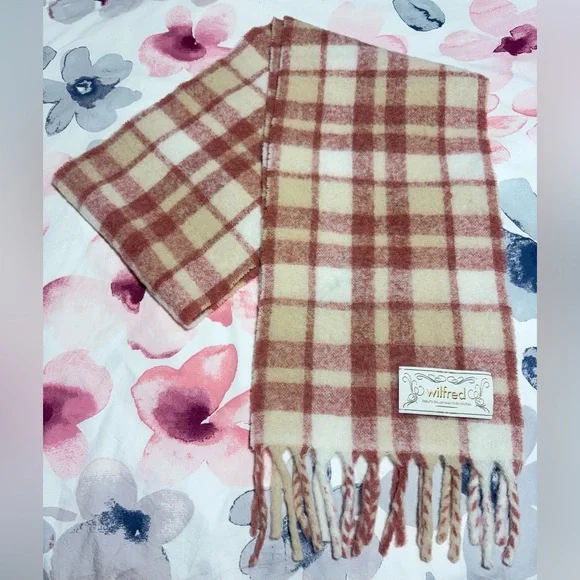 Aritzia Wilfred Twist Fringe Wool Blend Rectangular Warm Plaid Scarf One Size - Picture 6 of 10